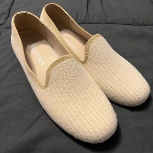 Amazing like new flats.